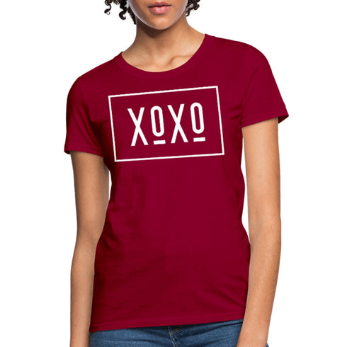 T-shirt graphique XOXO pour femme, style classique blanc à bordure, avec texte imprimé